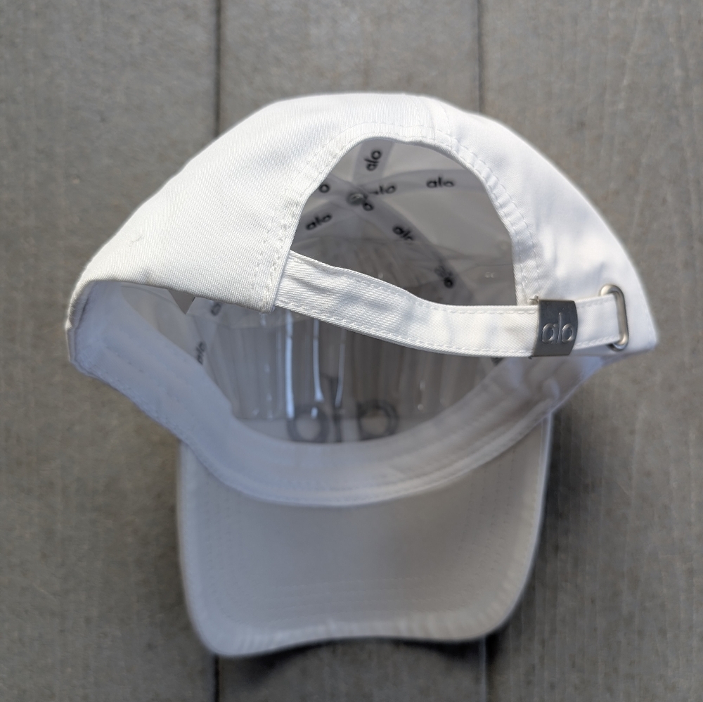 Alo Yoga Hat White - Picture 2 of 2